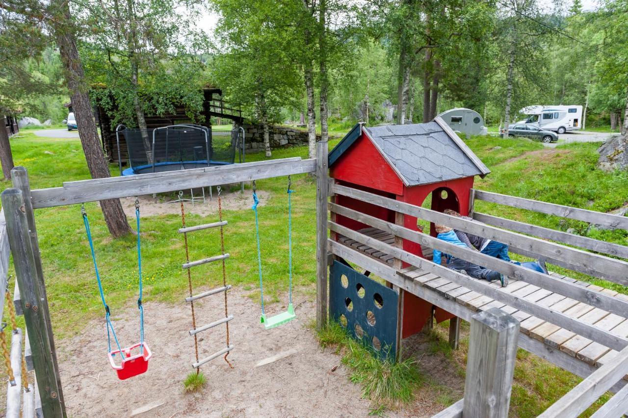 Groven Camping & Hyttegrend Amot  Dış mekan fotoğraf